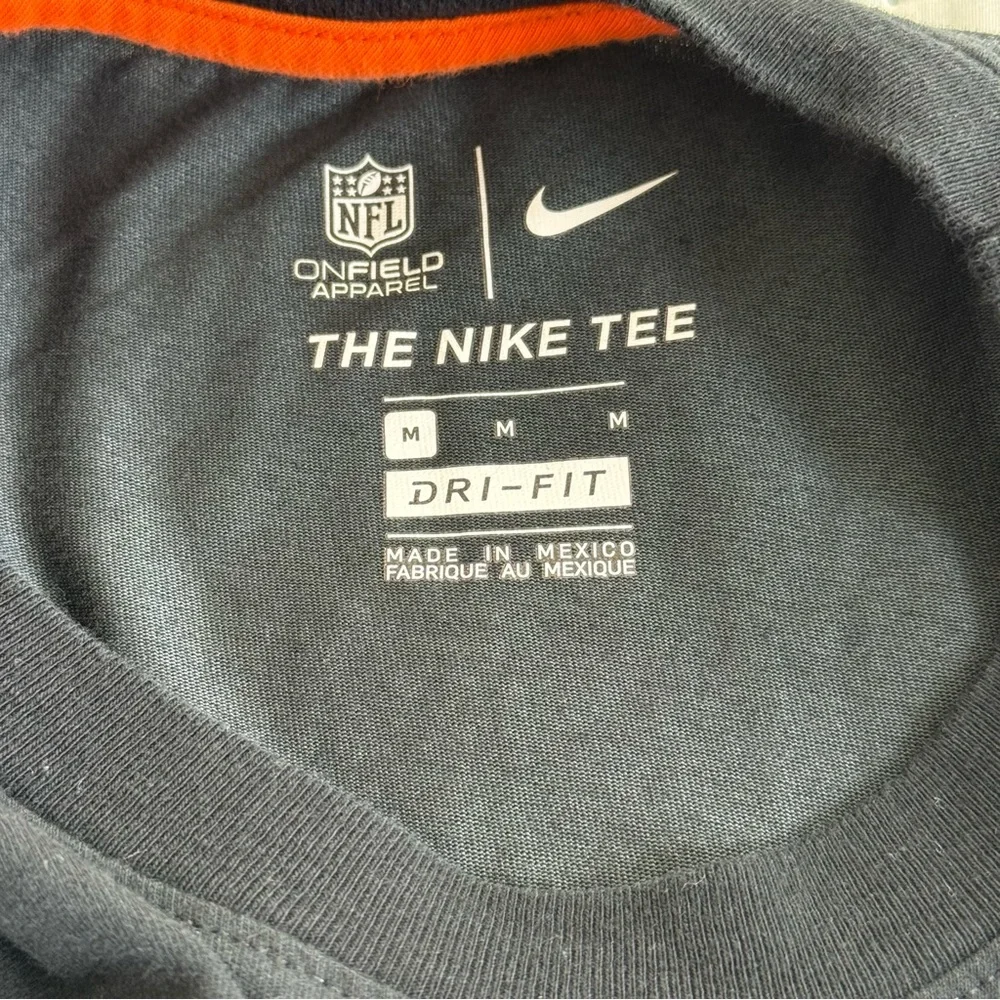 Nike NFL Las Vegas Raiders Salute to Service Dri-FIT Long Sleeve Shirt Medium